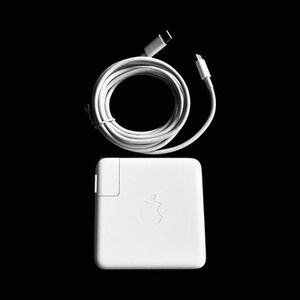 Apple A1719 87W USB-C Power Adapter Charger Excellent Condition
